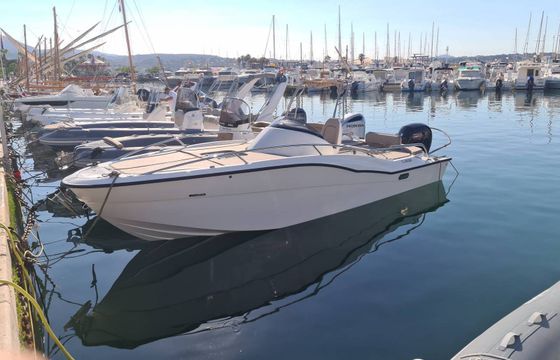 Motorboat CLEAR Libra cabine 650 150hp