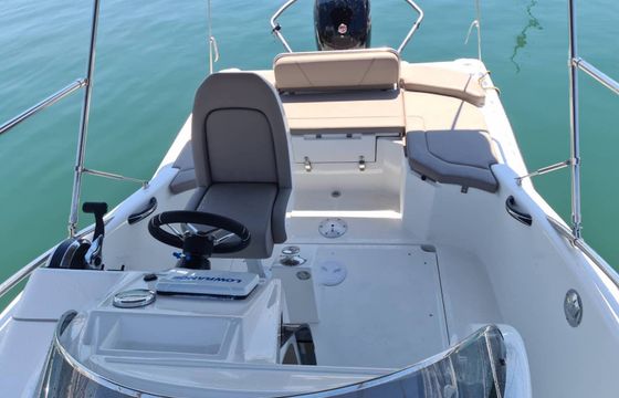 Motorboat CLEAR Libra cabine 650 150hp