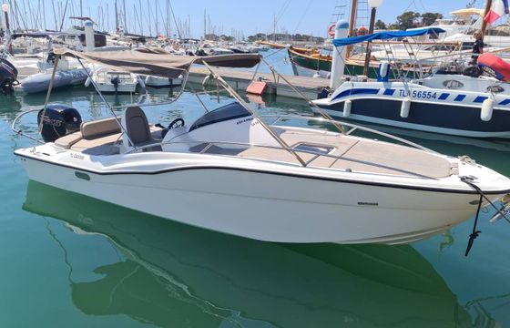 Motorboat CLEAR Libra cabine 650 150hp