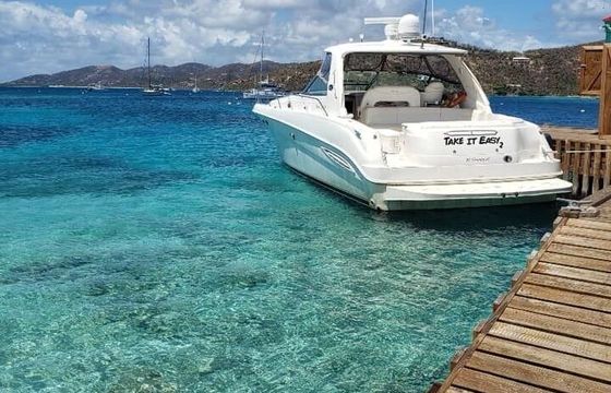 Motorboat Sea Ray Express Cruiser 900hp