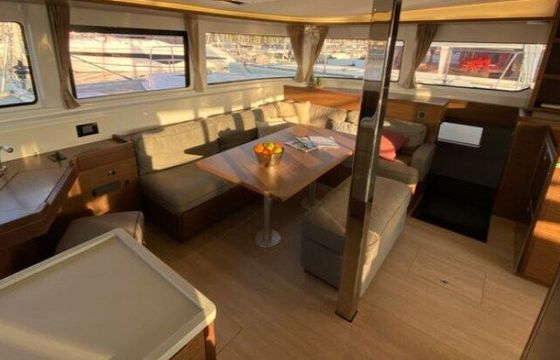 Catamaran LAGOON 46 13.99m