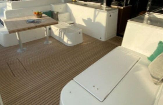 Catamaran LAGOON 46 13.99m