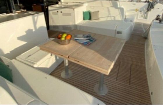 Catamaran LAGOON 46 13.99m