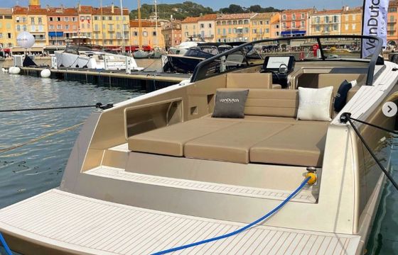 Motorboat VANDUTCH VANDUTCH 32 280hp