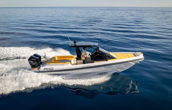RIB Renier R10 Cabin Tourer 700hp