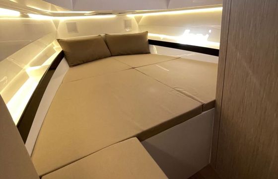 RIB Renier R10 Cabin Tourer 700hp