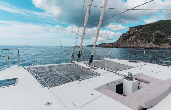 Catamaran Lagoon 560 FULL LUXE 17.97m