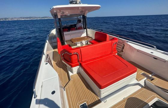 Motorboat Nimbus T11 800hp