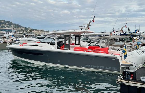 Motorboat Nimbus T11 800hp