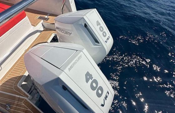 Motorboat Nimbus T11 800hp