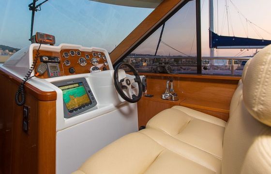 Motorboat BENETEAU ANTARES 46ft 960hp
