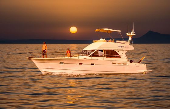Motorboat BENETEAU ANTARES 46ft 960hp