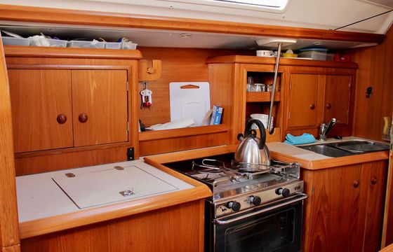 Sailboat Jeanneau Sun Odyssey 34.2 10.4m