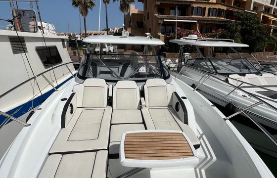 Motorboat Cap Camarat 12.5 WA 900hp