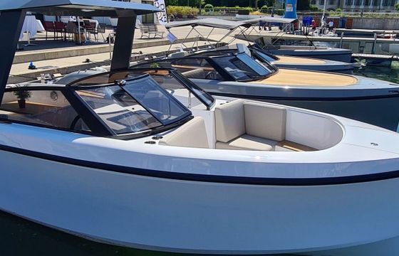 Motorboat Rand Supreme 27 350hp