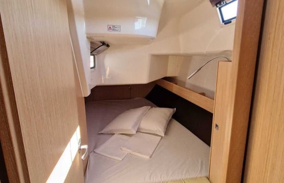 Sailboat Bavaria 37 Cruiser 11.2m