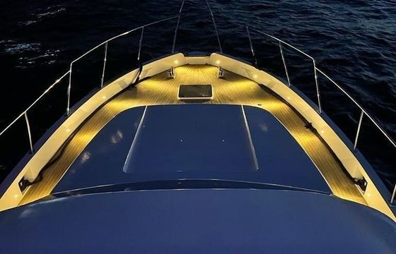 Motor yacht custom 2015 500hp