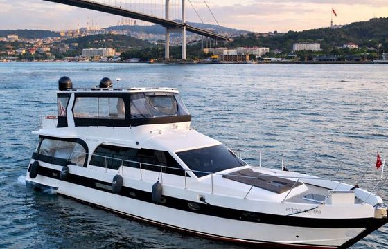 Motor yacht custom 2015 500hp