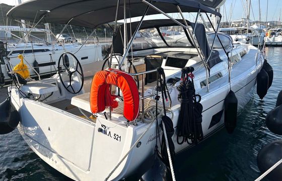 Sailboat Hanse 418 12m