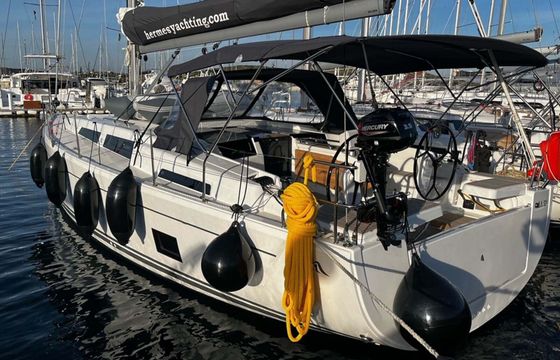 Sailboat Hanse 418 12m