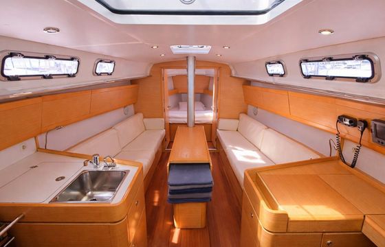 Sailboat Beneteau first 35 10.8m