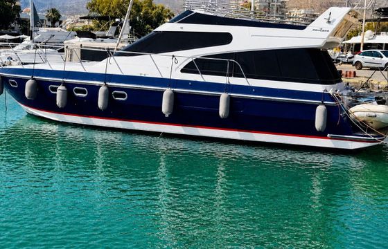 Motorboat Princess 45 900hp