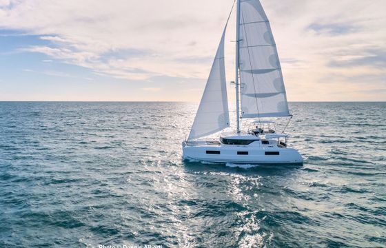 Catamaran Lagoon 42 12.8m