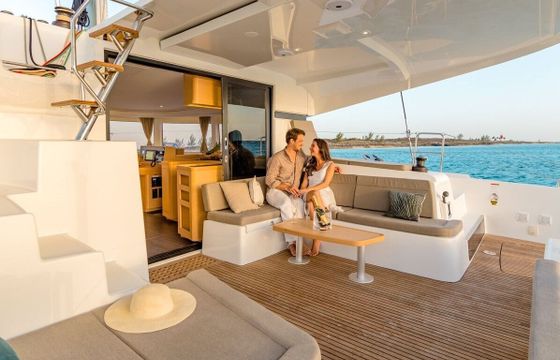 Catamaran Lagoon 42 12.8m