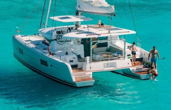 Catamaran Lagoon 42 12.8m