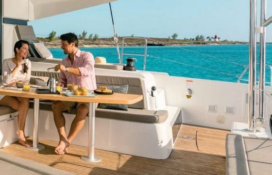 Catamaran Lagoon 42 12.8m