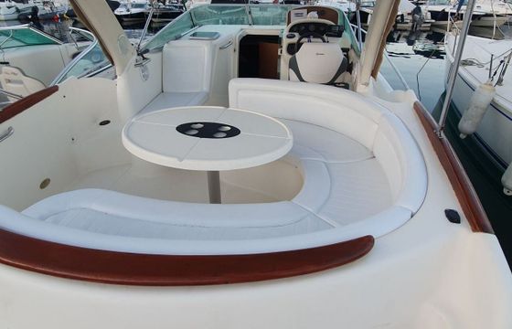 Motorboat Jeanneau Leader 805 300hp