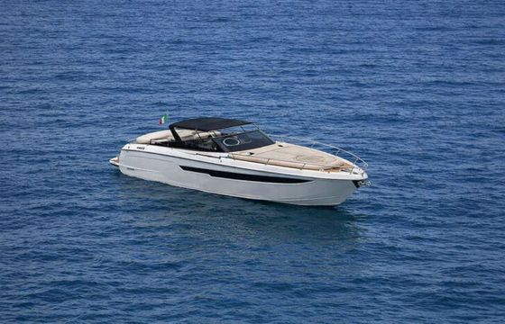 Motorboat Cranchi Endurance 30 350hp