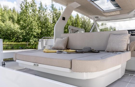 Motorboat Quarken 35 sport 600hp