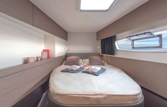 Catamaran ELBA 45 (1 MASTER + 2 CAB + 1 / 3 SDB) 13m
