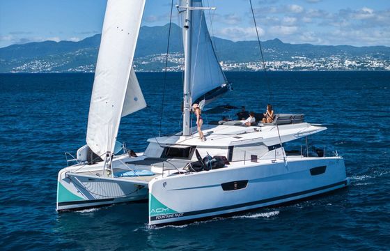 Catamaran ELBA 45 (1 MASTER + 2 CAB + 1 / 3 SDB) 13m