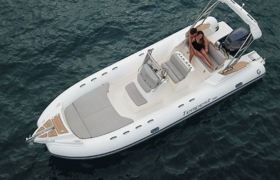 Motorboat Capelli Capelli Tempest 700 200hp