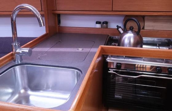 Sailboat Bavaria 33 Cruiser 9.9m