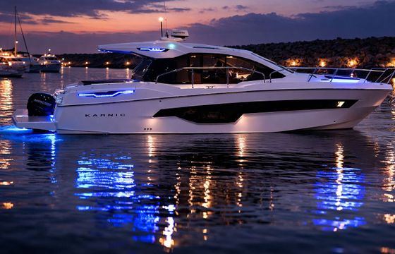Motorboat Karnic S37X 700hp