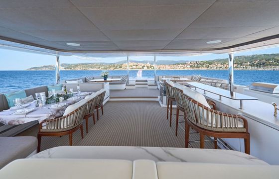 Motor yacht VisionF VisionF 80 E-Cat 912hp