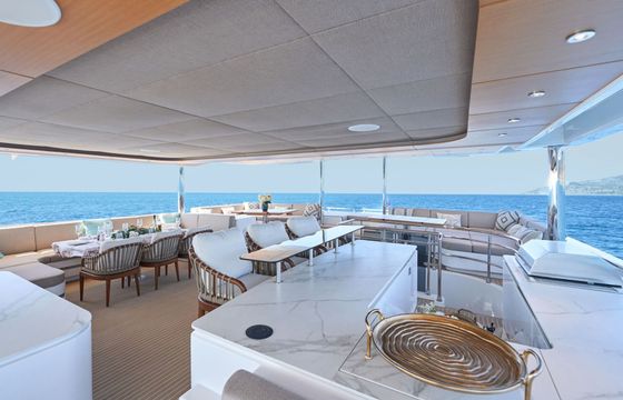 Motor yacht VisionF VisionF 80 E-Cat 912hp