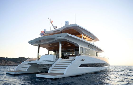 Motor yacht VisionF VisionF 80 E-Cat 912hp