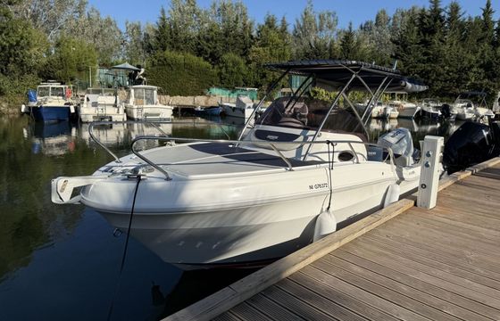 Motorboat Ranieri EVO 22 200hp
