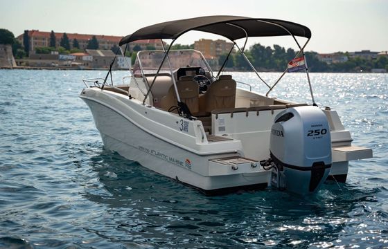 Motorboat Atlantic Marine 750 Open 250hp