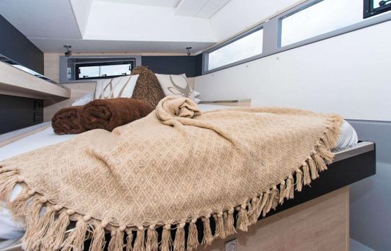 Catamaran Robertson & Caine Leopard 45 13.72m