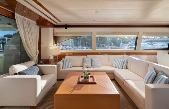 Motor yacht Ferretti 830 3600hp