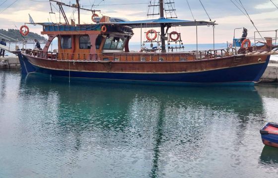 Motorboat Pirate Ship Wooden