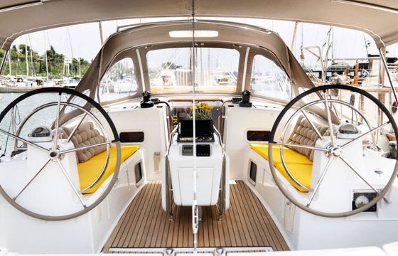 Sailboat Jeanneau SUN ODYSSEY 469 14.05m