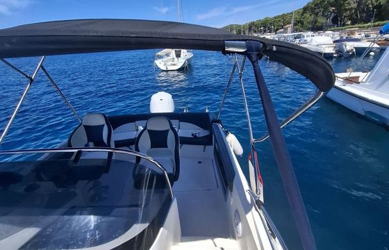 Motorboat Galeon Galia 570