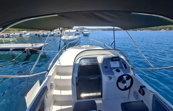 Motorboat Galeon Galia 570