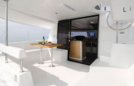 Catamaran Fountaine Pajot Lipari 41 11m